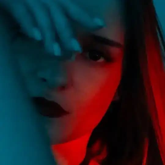 Juli. Заметки на полях Profile