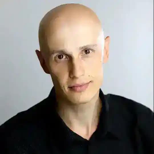 АЛЕКСАНДР ДЕВЯТЬЯРОВ Profile