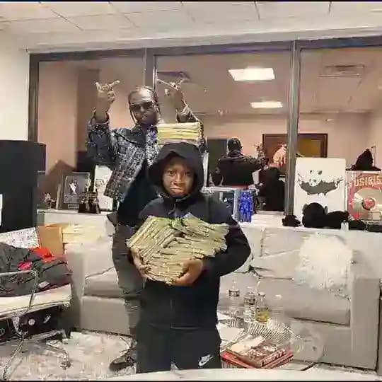 𝐂𝐚𝐬𝐭𝐞𝐫 𝐯𝐞𝐫𝐢𝐟𝐢𝐜𝐚𝐭𝐢𝐨𝐧 💸 Profile